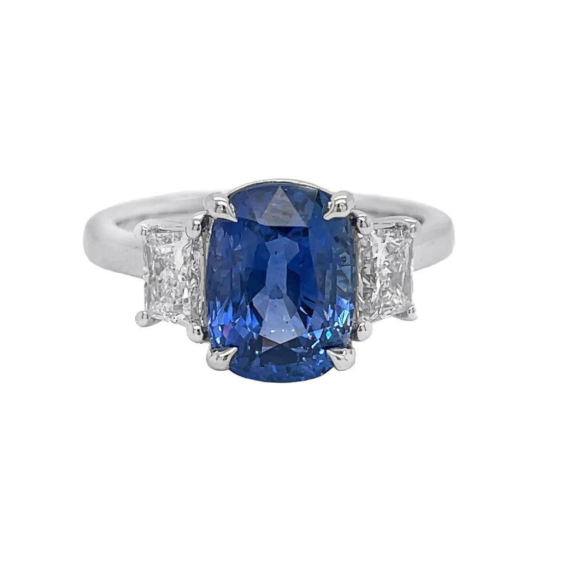 18kt White Gold Diamond and Blue Sapphire Ring
