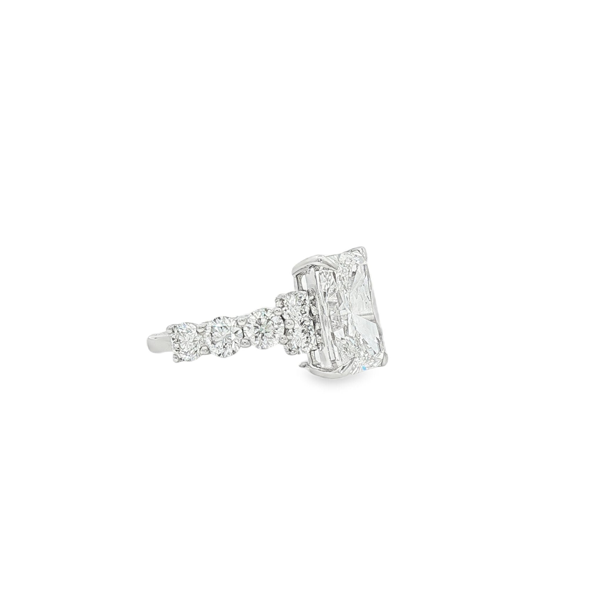 14kt White Gold Lab Diamond Ring
