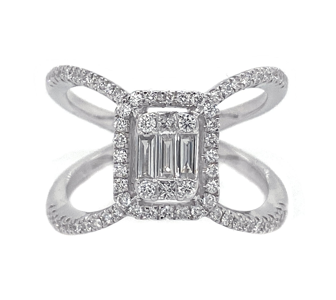 18kt White Gold Diamond Ring
