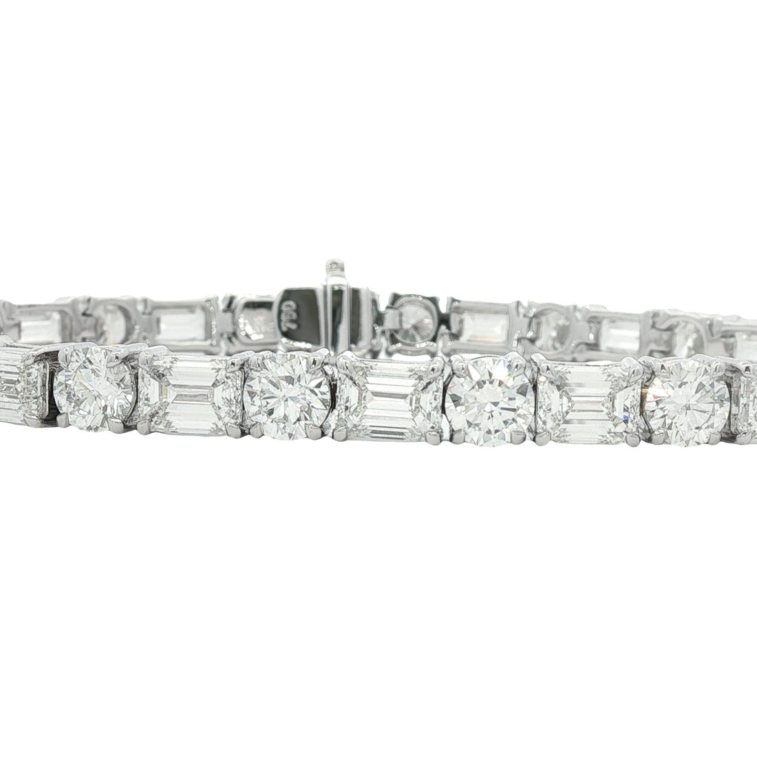 18kt White Gold GIA Certified Diamond Tennis Bracelet