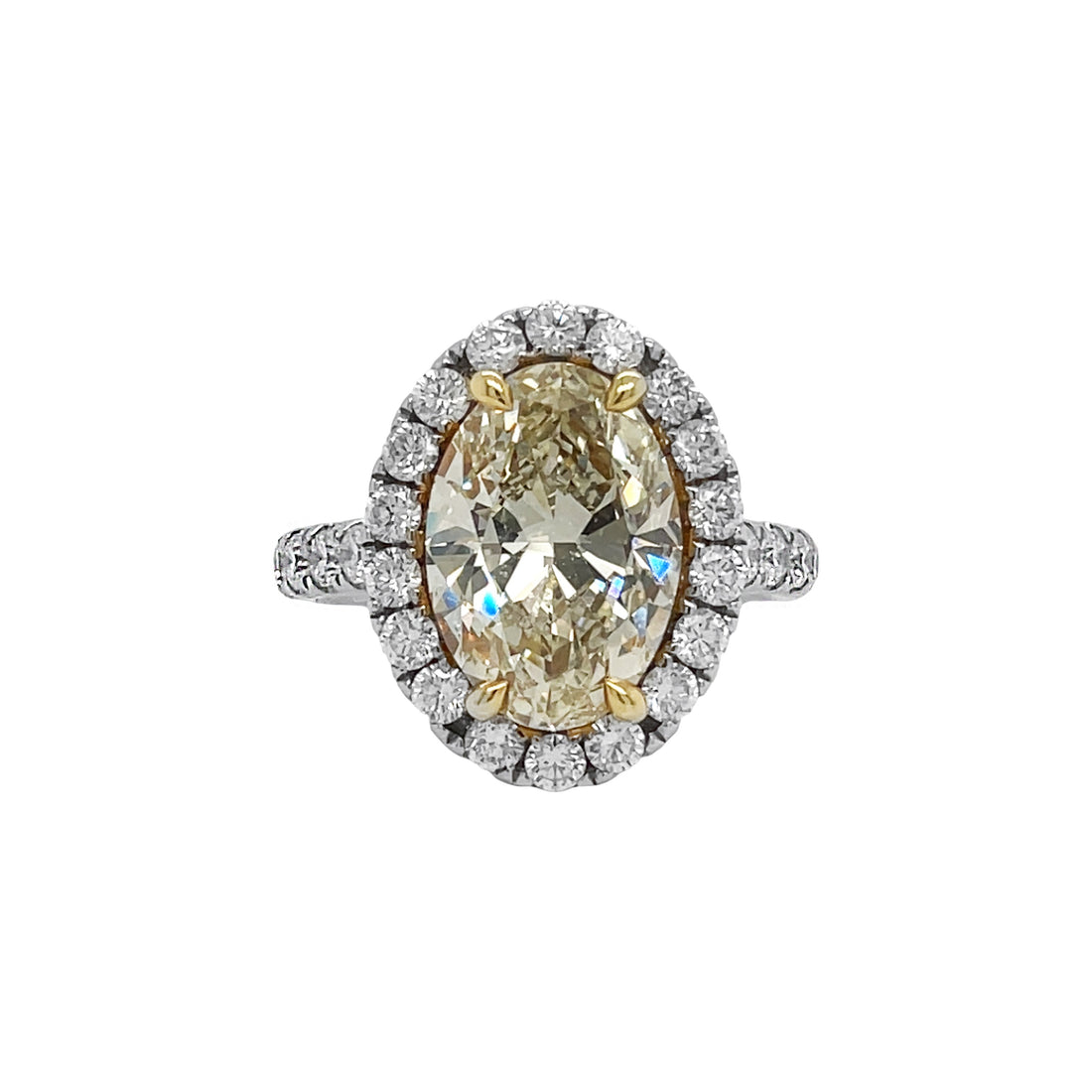 18kt White Gold Diamond and GIA Certified Yellow Diamond Ring