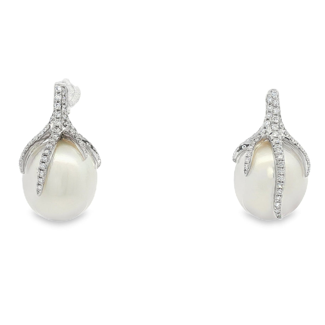 18kt White Gold Diamond And Pearl Earrings