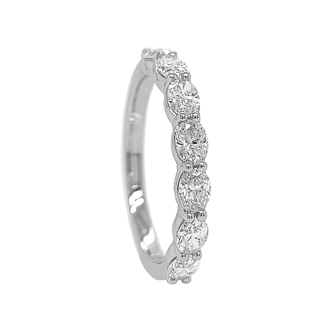 18kt White Gold Diamond Band