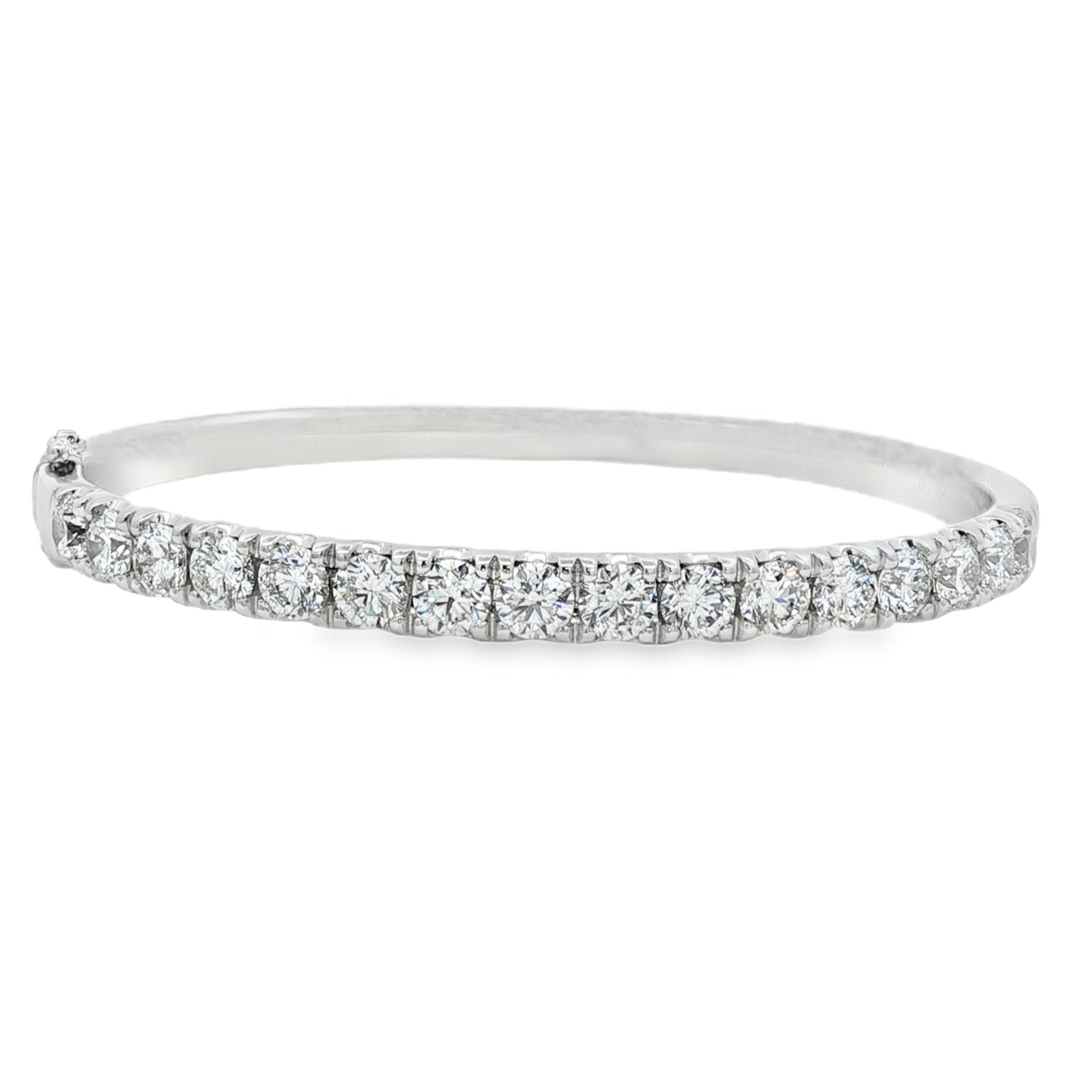 18kt White Gold Diamond Bangle