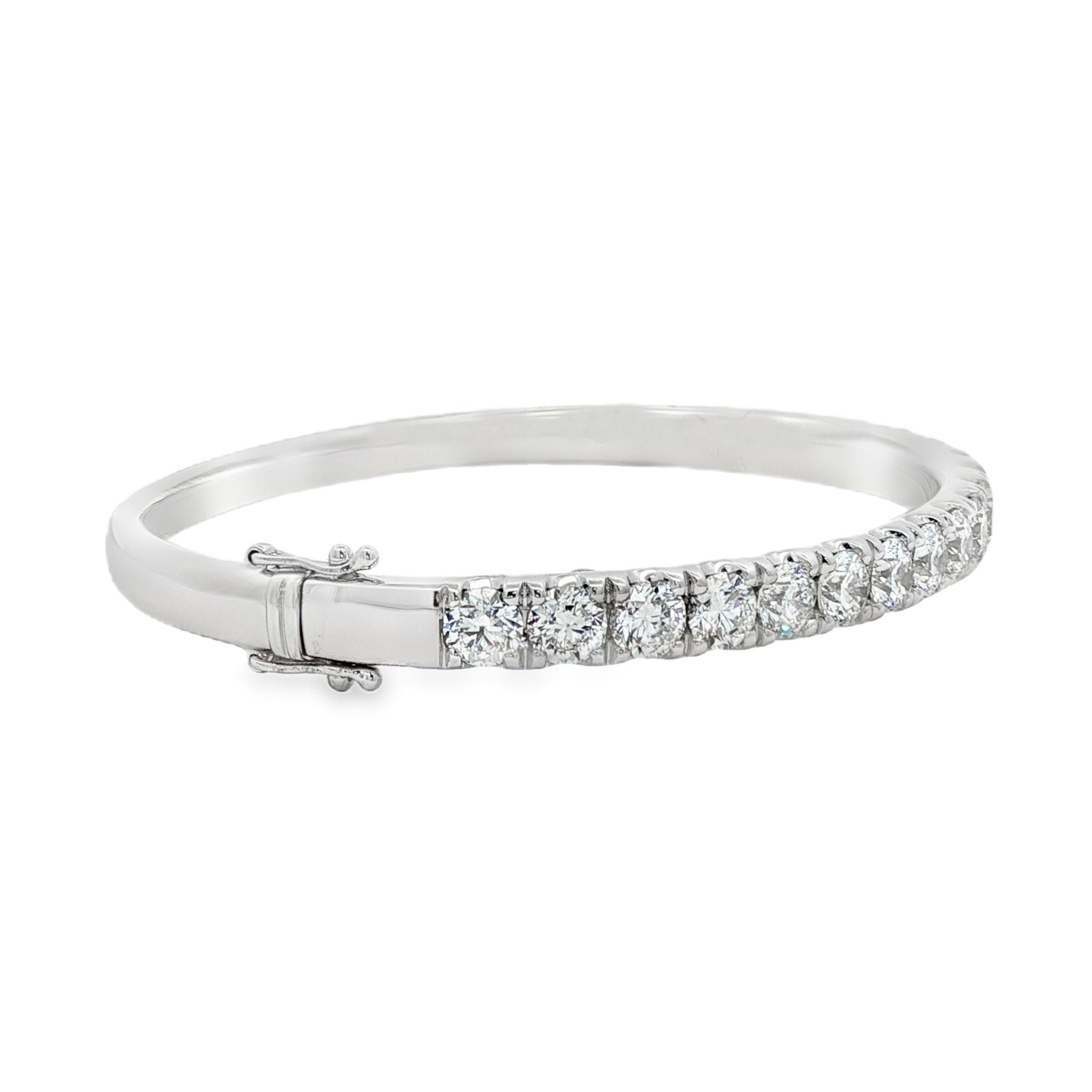 18kt White Gold Diamond Bangle