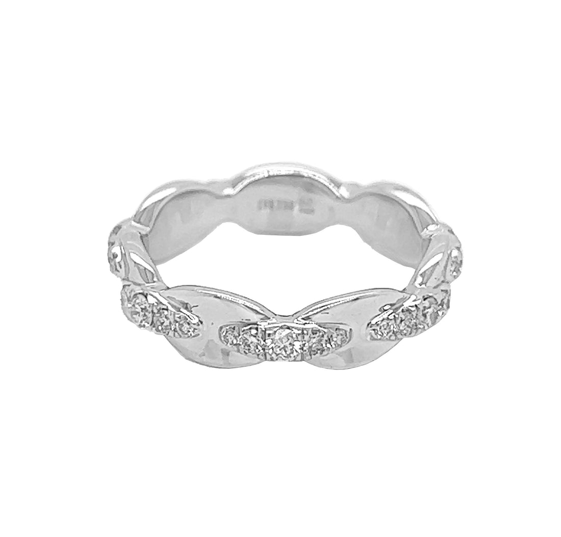 18kt White Gold Diamond Band