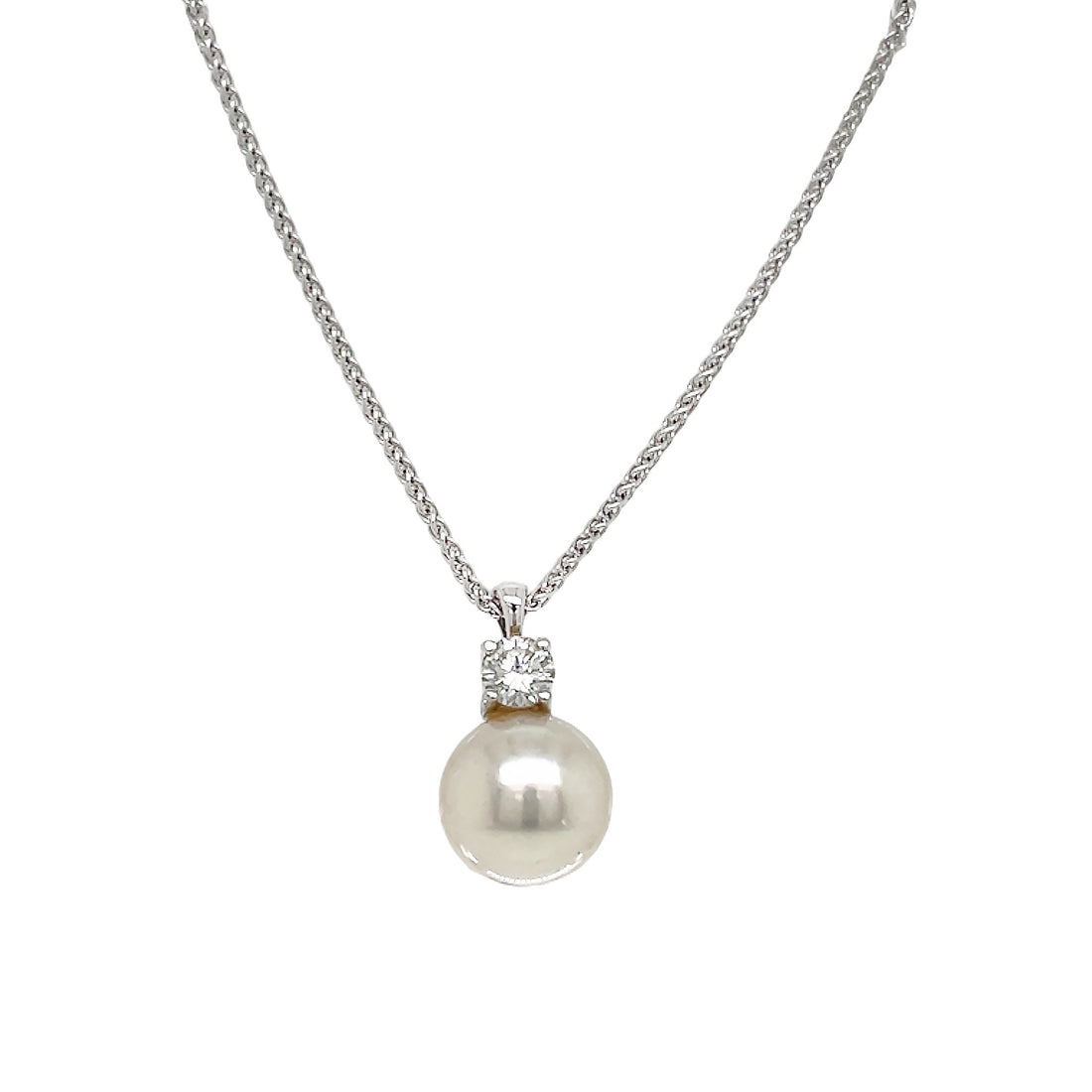 18kt White Gold Diamond And Pearl Pendant