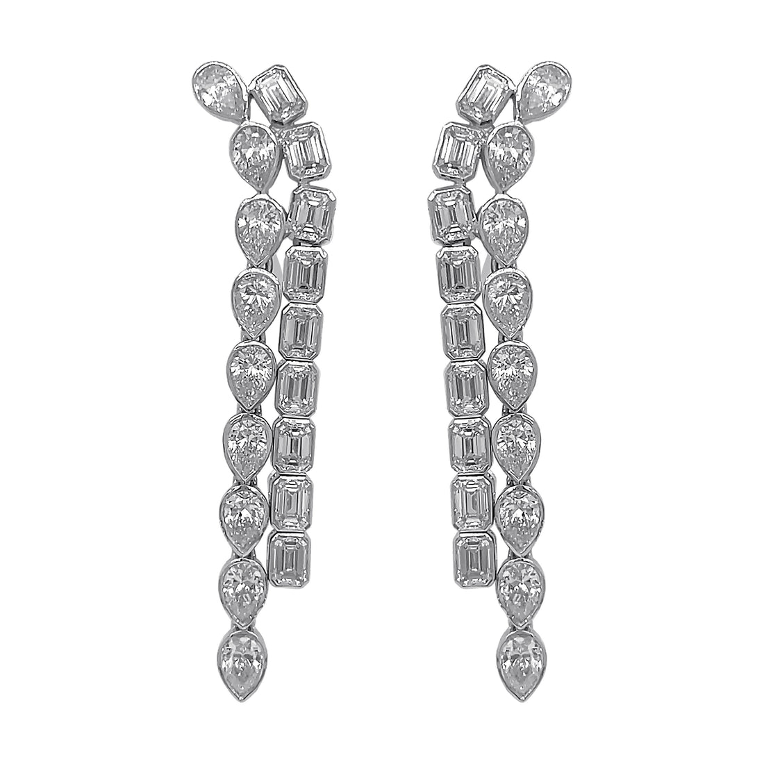 18kt White Gold Diamond Earrings