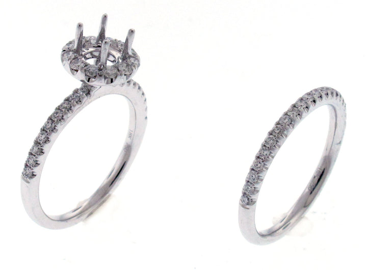 18kt White Gold Diamond Halo Semi Mount