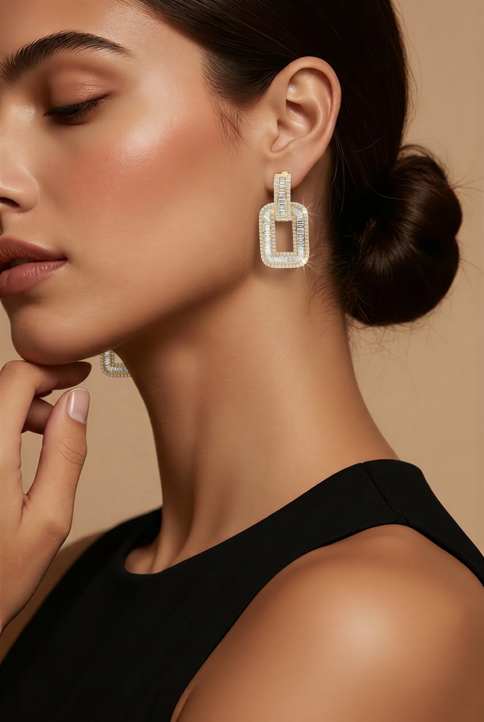 18kt Yellow Gold Diamond Dangling Earrings