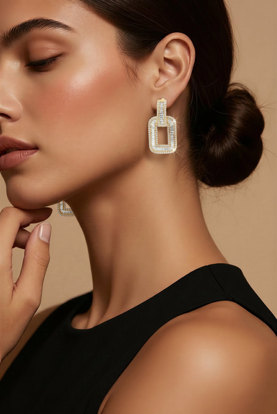 18kt Yellow Gold Diamond Dangling Earrings