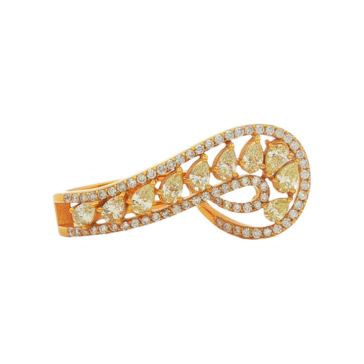 18kt Yellow Gold Diamond And Yellow Diamond Ring