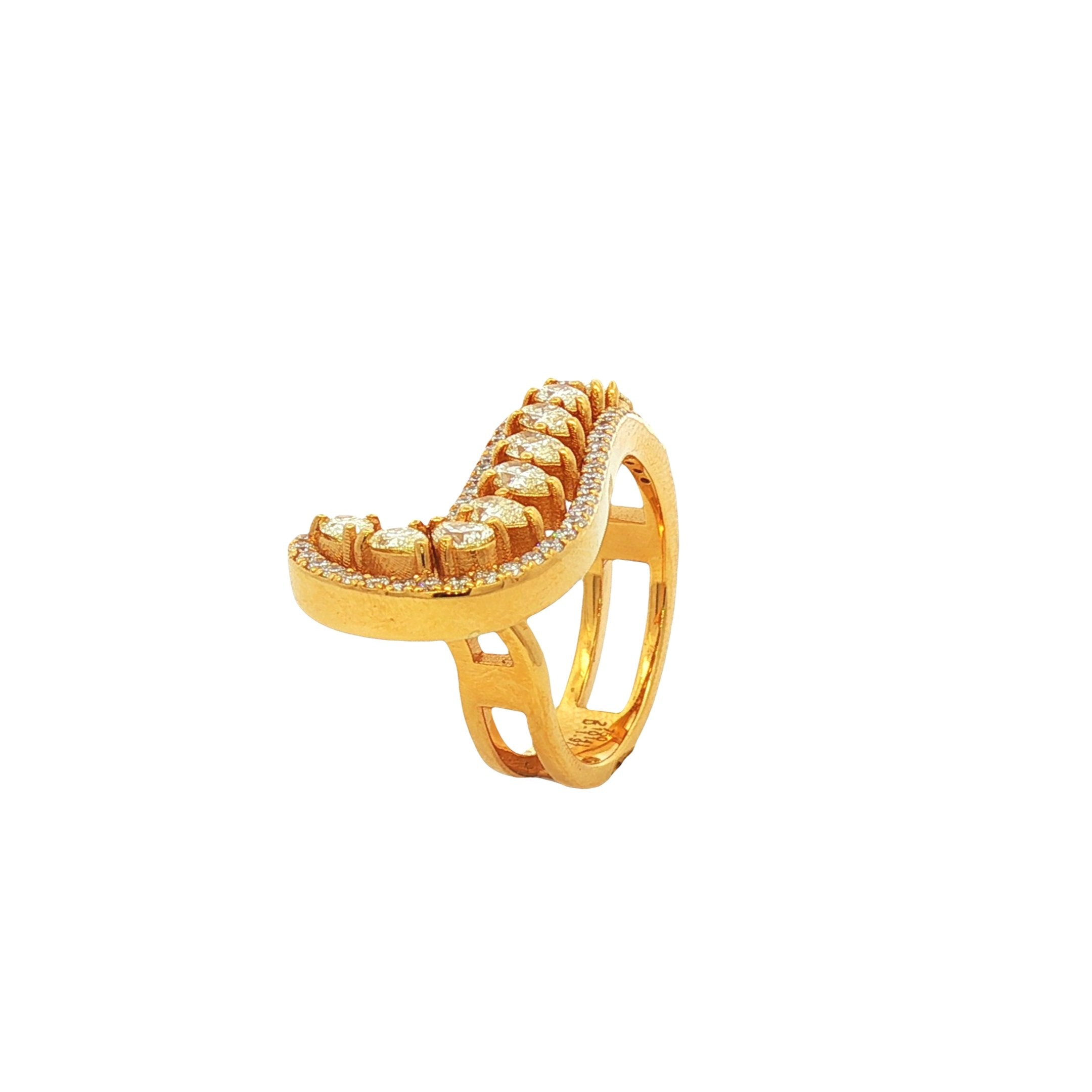 18kt Yellow Gold Diamond And Yellow Diamond Ring