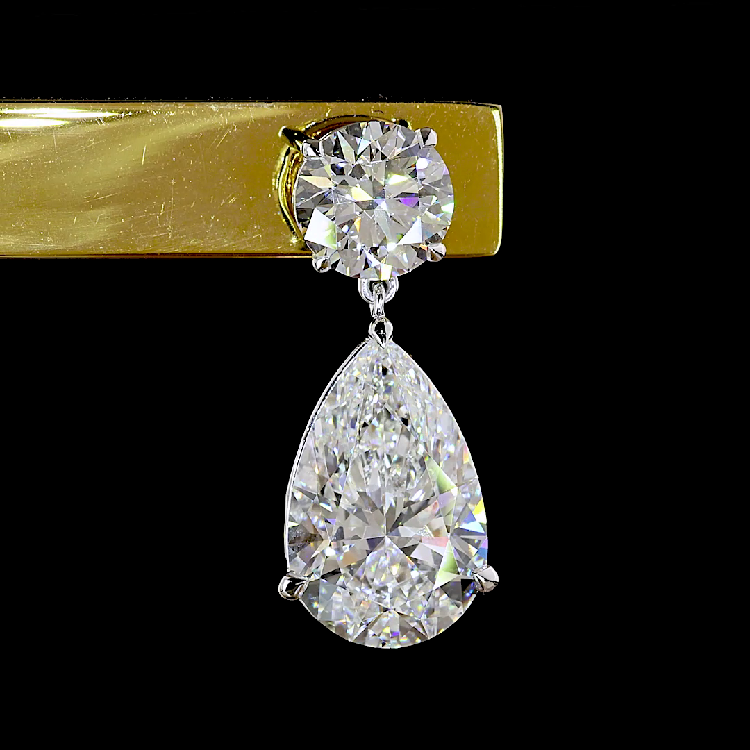 14kt White Gold Lab Diamond Earring