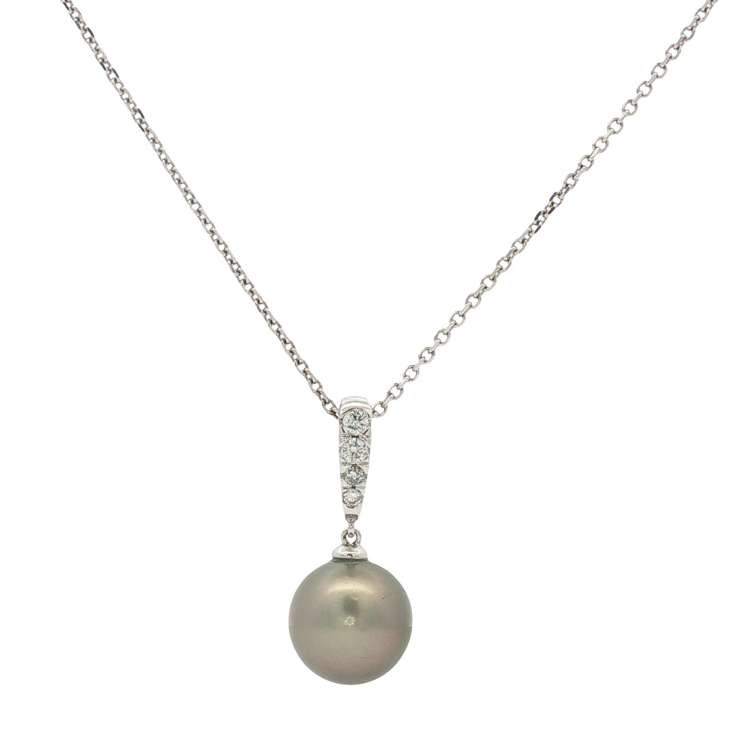 18kt White Gold Diamond And Pearl Pendant