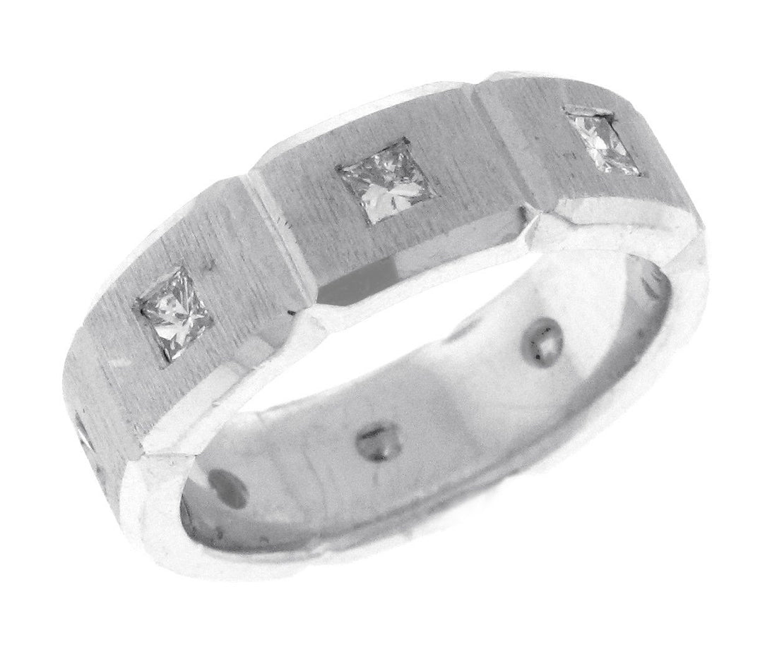 14kt White Gold Diamond Men`s Wedding Band