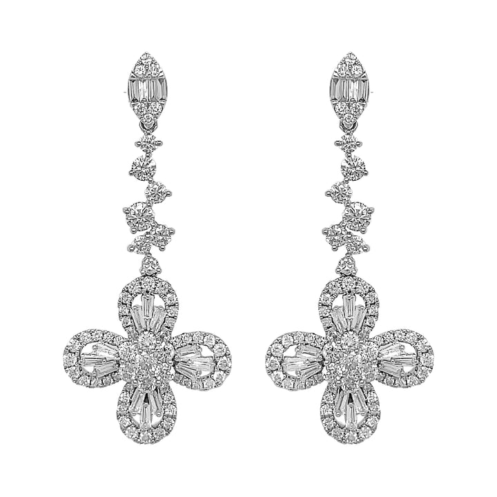 18kt White Gold Diamond Earrings