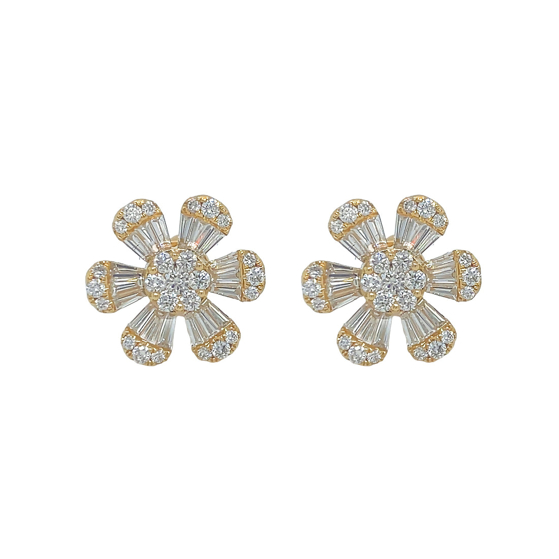 18kt Yellow Gold Diamond Flower Earrings