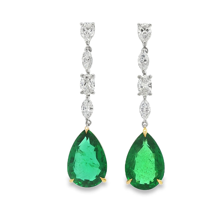 18kt White Gold Diamond And Green Emerald  Earrings