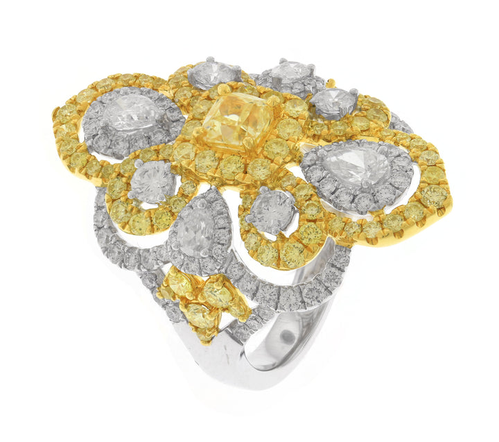 18kt White and Yellow Gold Diamond Ring