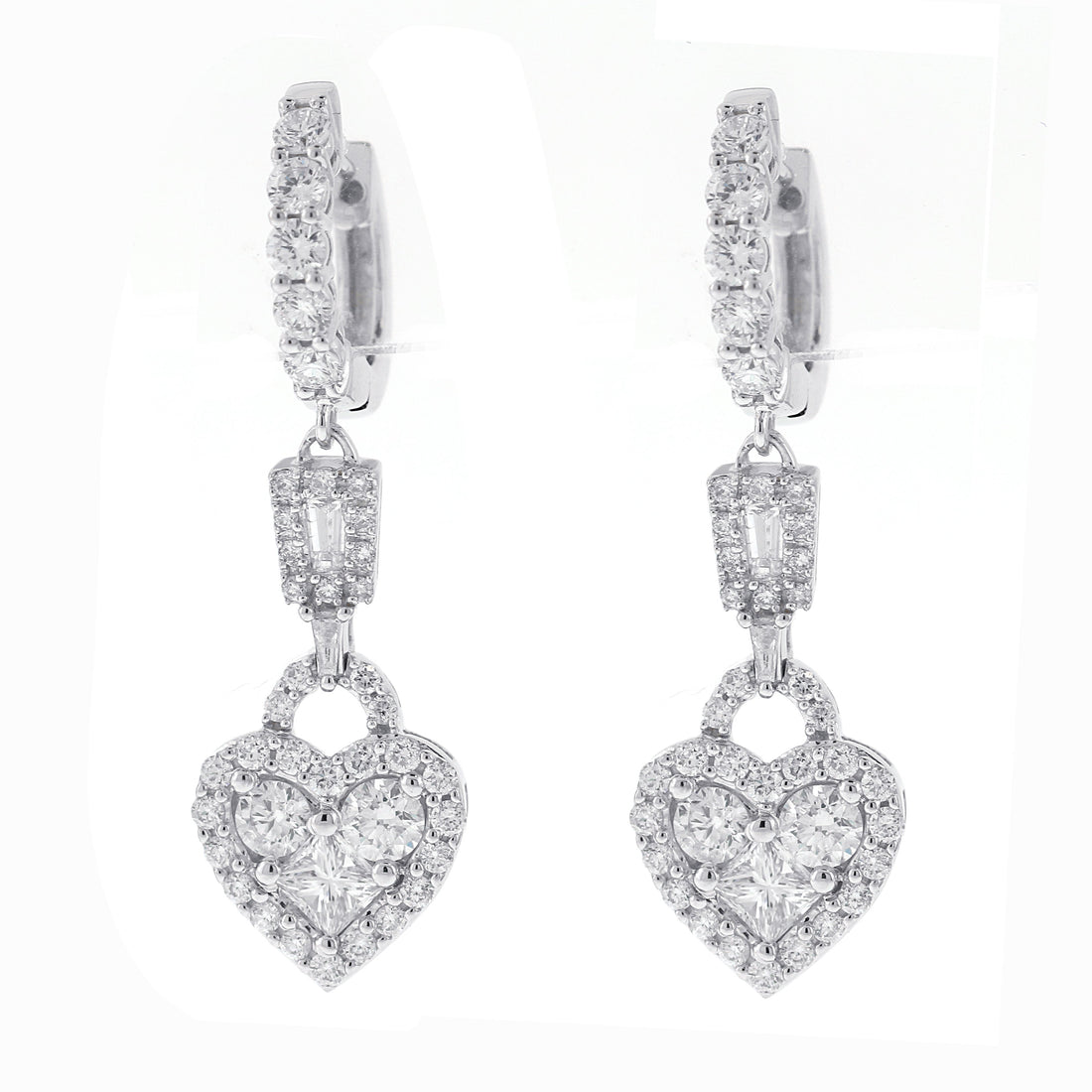 18kt White Gold Diamond Dangling Earrings