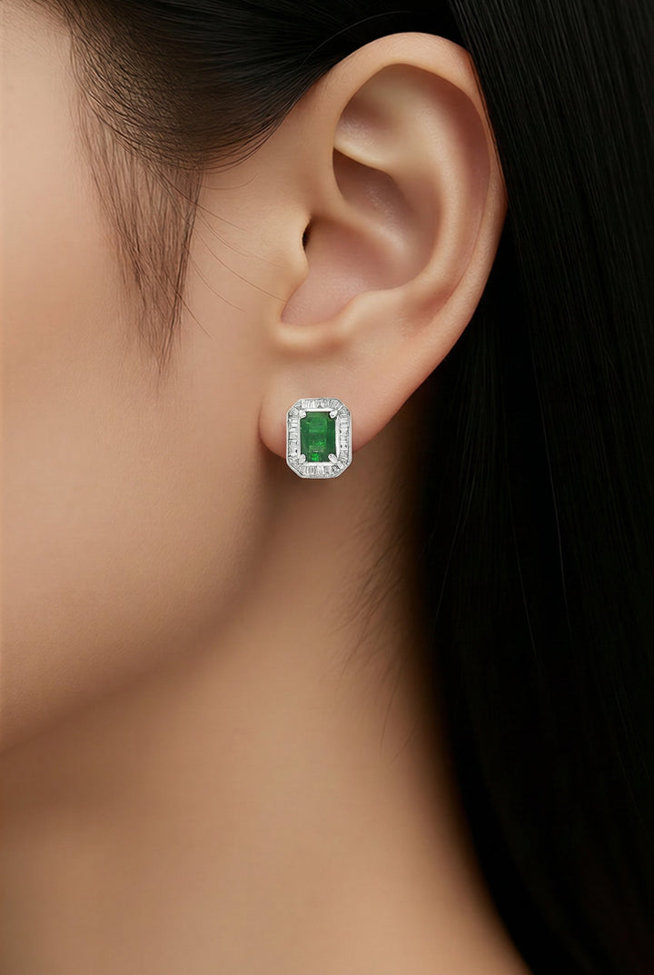 18kt White Gold Diamond And Green Emerald Earrings