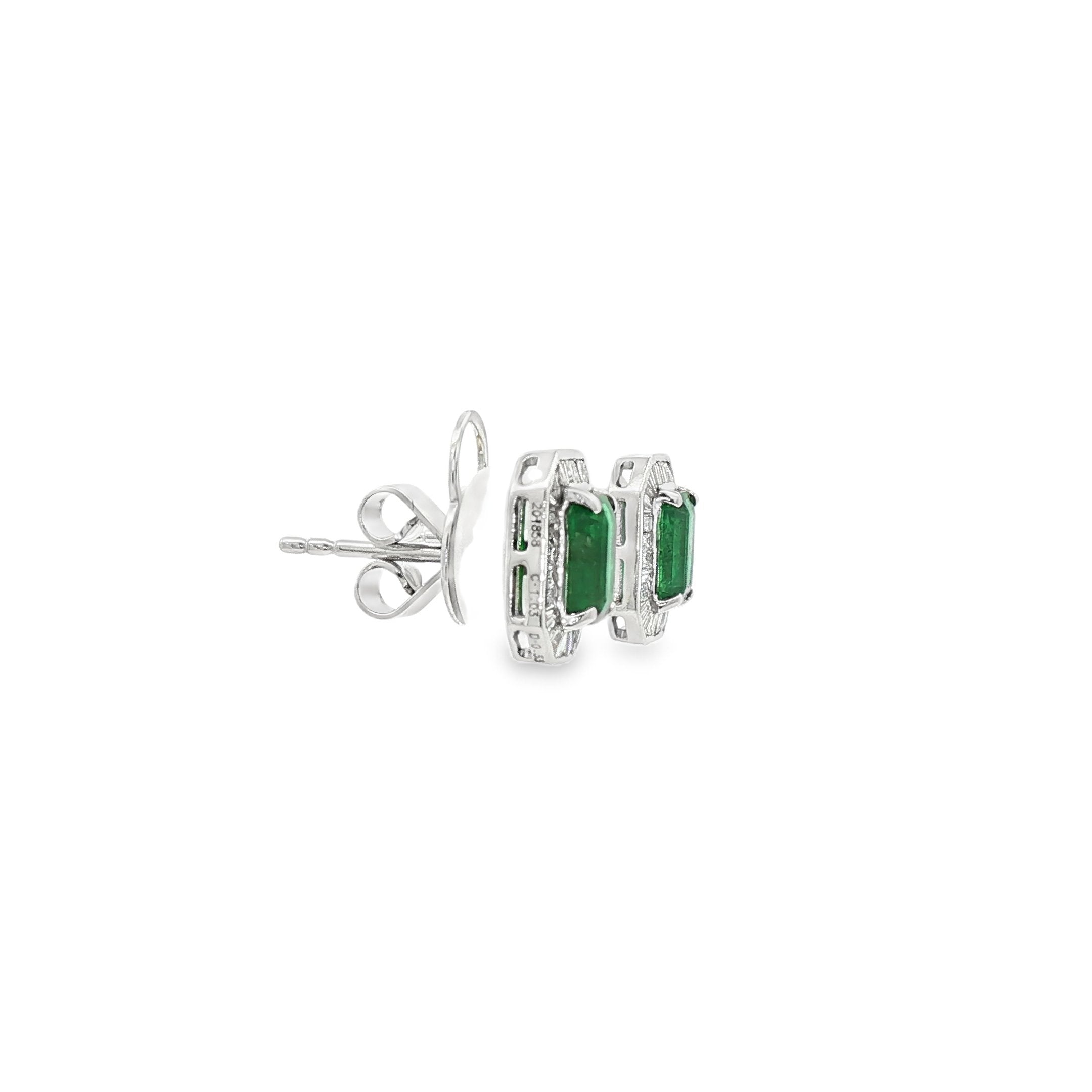 18kt White Gold Diamond And Green Emerald Earrings
