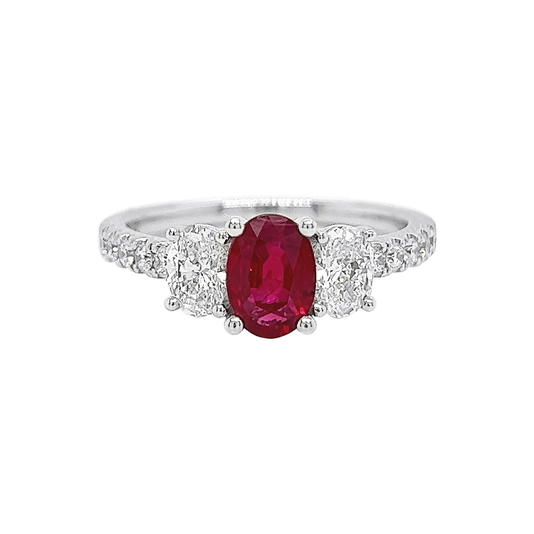 18kt White Gold Diamond And Ruby Ring