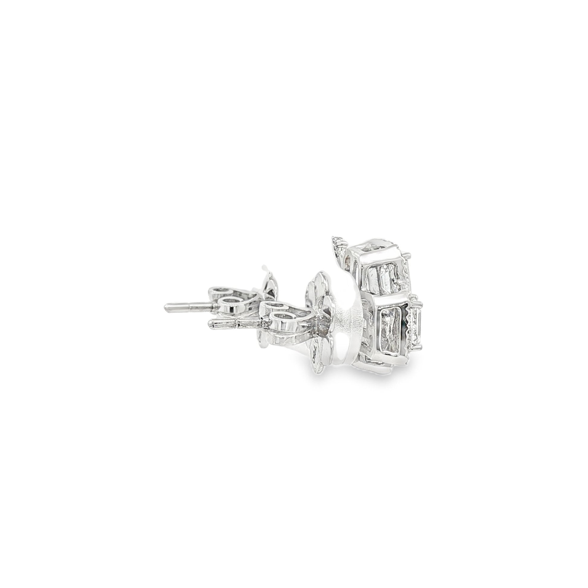 18kt White Gold Diamond Earrings