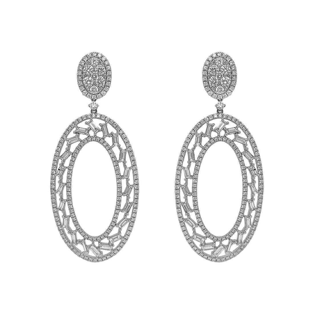 18kt White Gold Diamond Dangling Earrings