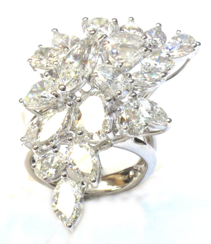 18kt White Gold Diamond Ring