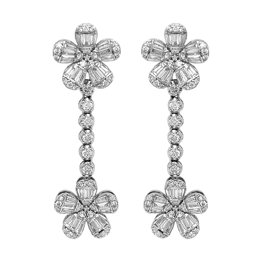 18kt White Gold Diamond Earrings